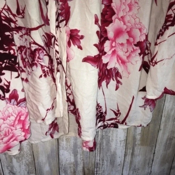 Entro Pink Floral Cold Shoulder Blouse - Picture 4 of 5